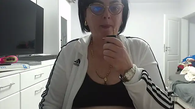 Snapshot of Amandamuller1982 chatting on 11-13-25, 12:53 Amandamuller1982 online show from 11-13-25, 12:53