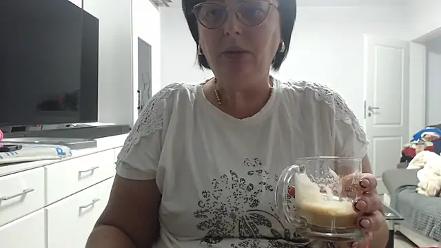 Snapshot of Amandamuller1982 chatting on 11-13-25, 05:23 Amandamuller1982 online show from 11-13-25, 05:23