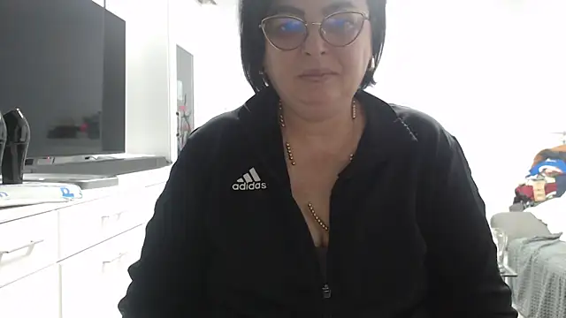 Snapshot of Amandamuller1982 chatting on 11-16-25, 10:37 Amandamuller1982 online show from 11-16-25, 10:37