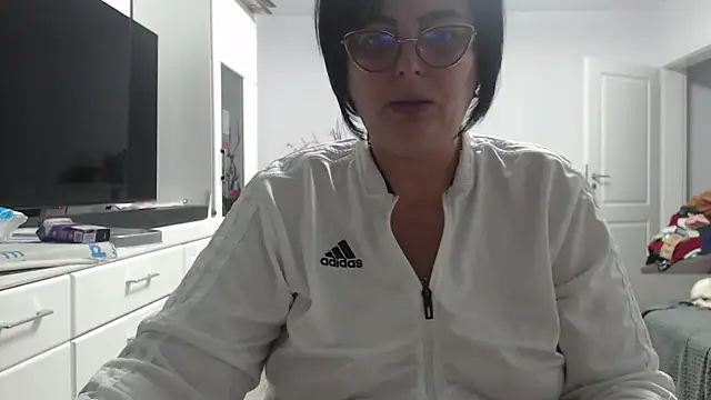 Snapshot of Amandamuller1982 chatting on 11-20-25, 08:52 Amandamuller1982 online show from 11-20-25, 08:52