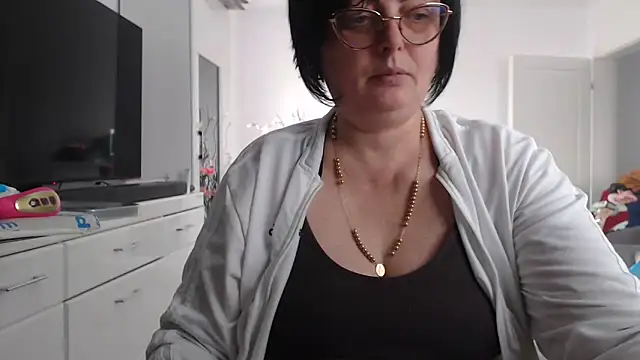 Snapshot of Amandamuller1982 chatting on 11-21-25, 08:57 Amandamuller1982 online show from 11-21-25, 08:57