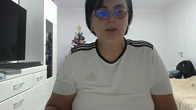 Snapshot of Amandamuller1982 chatting on 12-18-25, 11:11 Amandamuller1982 online show from 12-18-25, 11:11