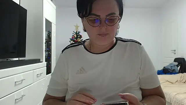 Snapshot of Amandamuller1982 chatting on 12-19-25, 08:16 Amandamuller1982 online show from 12-19-25, 08:16