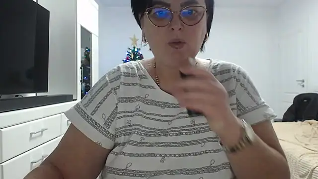 Snapshot of Amandamuller1982 chatting on 12-22-25, 11:24 Amandamuller1982 online show from 12-22-25, 11:24