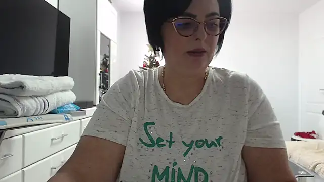 Snapshot of Amandamuller1982 chatting on 01-13-26, 08:30 Amandamuller1982 online show from 01-13-26, 08:30