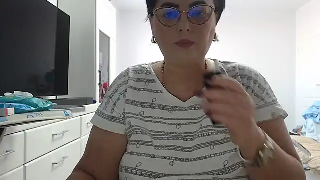 Snapshot of Amandamuller1982 chatting on 01-18-26, 10:41 Amandamuller1982 online show from 01-18-26, 10:41