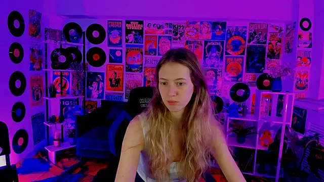 Sharon Evansi online show from 12-30-24, 08:43