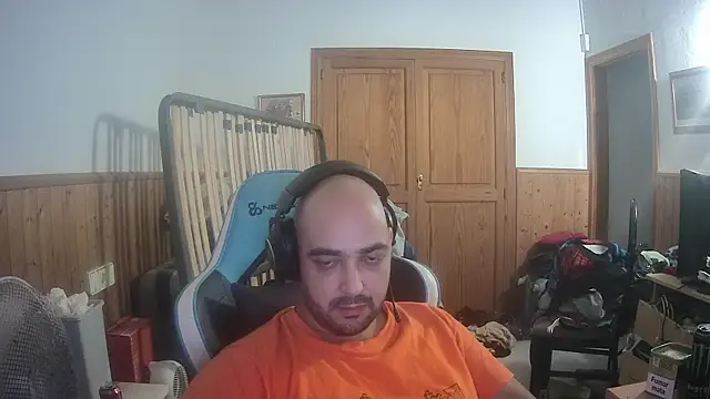 chicomallorca96 online show from 09-28-25, 02:22