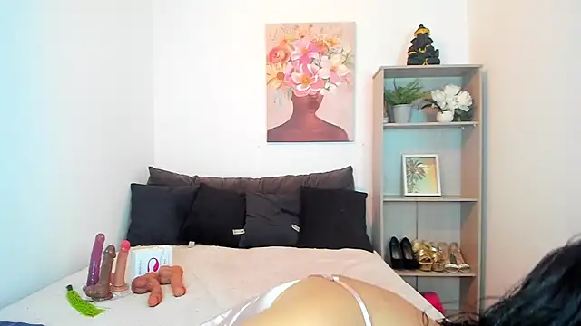SaraMilf 69 online show from 07-28-26, 03:57