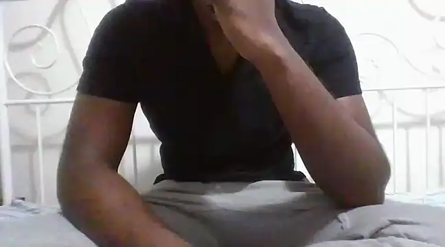 Snapshot of justinme00o7 chatting on 03-17-25, 12:46 justinme00o7 online show from 03-17-25, 12:46