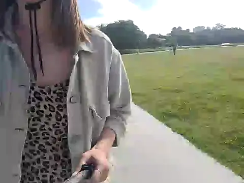 Snapshot of M1lfa chatting on 12-20-24, 08:23 M1lfa online show from 12-20-24, 08:23