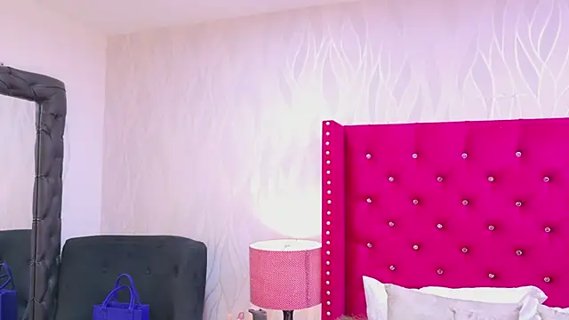 HazelMoret online show from 10-01-25, 11:38