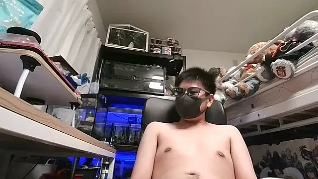 Snapshot of Owl1216 chatting on 12-21-24, 04:46 Owl1216 online show from 12-21-24, 04:46