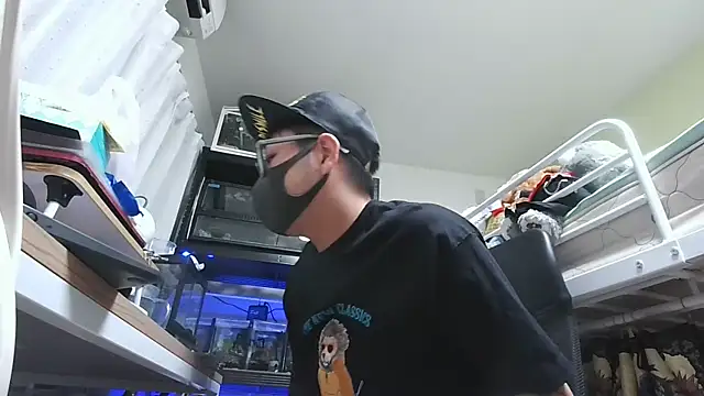 Snapshot of Owl1216 chatting on 01-11-25, 12:50 Owl1216 online show from 01-11-25, 12:50