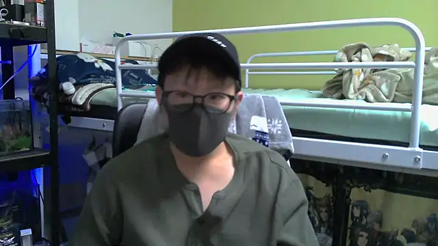 Snapshot of Owl1216 chatting on 03-04-25, 12:22 Owl1216 online show from 03-04-25, 12:22