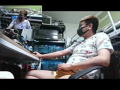 Snapshot of Owl1216 chatting on 10-17-25, 10:07 Owl1216 online show from 10-17-25, 10:07