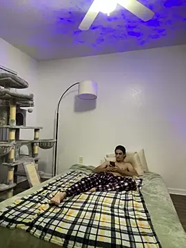 kennylove420 online show from 10-16-25, 01:06