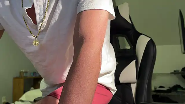 Dylansd online show from 12-16-24, 01:21