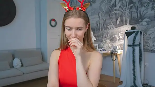 Snapshot of solar_bella chatting on 12-21-24, 01:10 solar bella online show from 12-21-24, 01:10