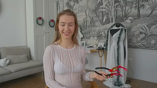 Snapshot of solar_bella chatting on 12-22-24, 01:22 solar bella online show from 12-22-24, 01:22