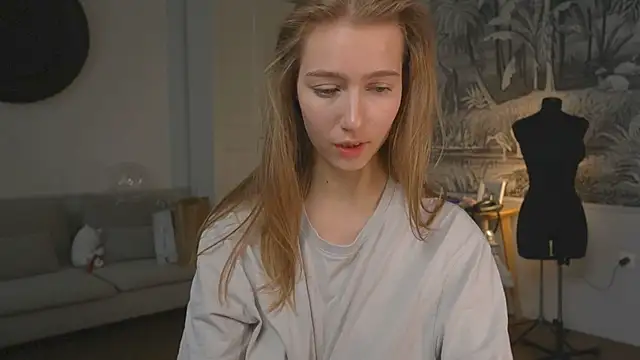 Snapshot of solar_bella chatting on 01-04-25, 02:04 solar bella online show from 01-04-25, 02:04