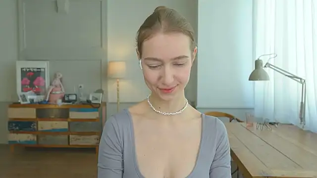 Snapshot of solar_bella chatting on 02-09-25, 11:04 solar bella online show from 02-09-25, 11:04