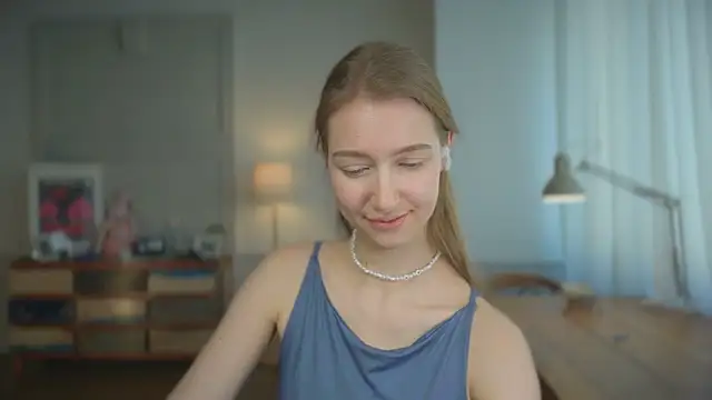 Snapshot of solar_bella chatting on 02-25-25, 02:11 solar bella online show from 02-25-25, 02:11