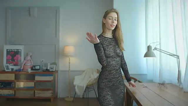 Snapshot of solar_bella chatting on 03-15-25, 10:46 solar bella online show from 03-15-25, 10:46