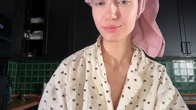 Snapshot of solar_bella chatting on 02-12-26, 04:29 solar bella online show from 02-12-26, 04:29