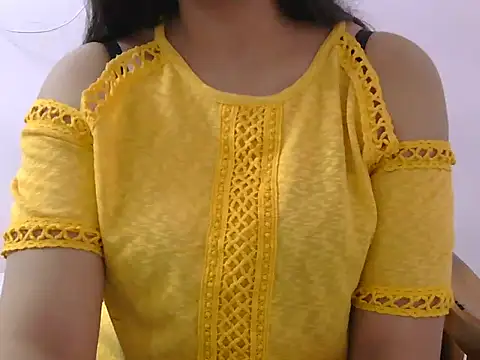 Snapshot of diva-22 chatting on 03-06-25, 09:03 diva-22 online show from 03-06-25, 09:03