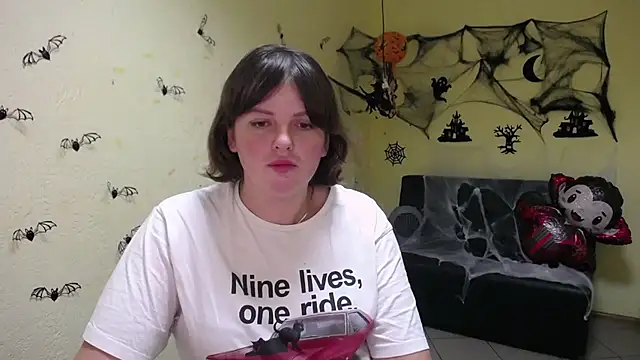 StaceyLex online show from 10-24-25, 05:37