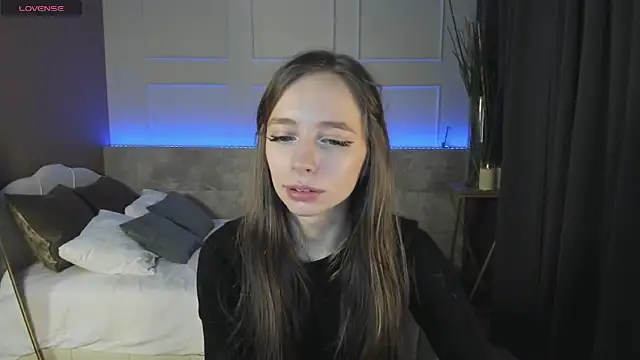 OliviaGentle online show from 01-30-25, 04:48