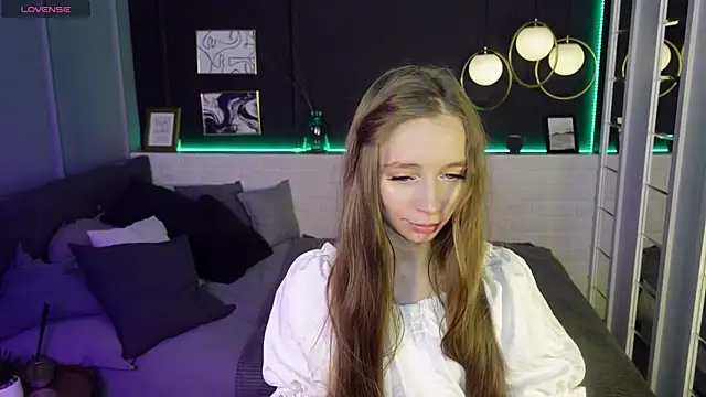 OliviaGentle online show from 02-08-25, 05:18