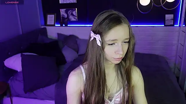 OliviaGentle online show from 02-18-25, 05:09