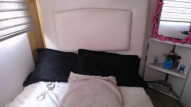 Snapshot of palmer_mIix chatting on 03-17-25, 02:23 palmer mIix online show from 03-17-25, 02:23