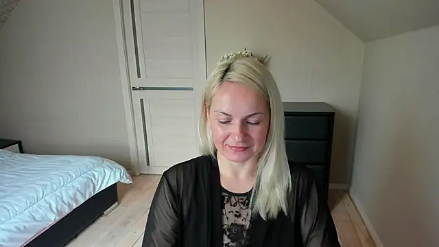 Alicee Gracee online show from 10-21-25, 06:58