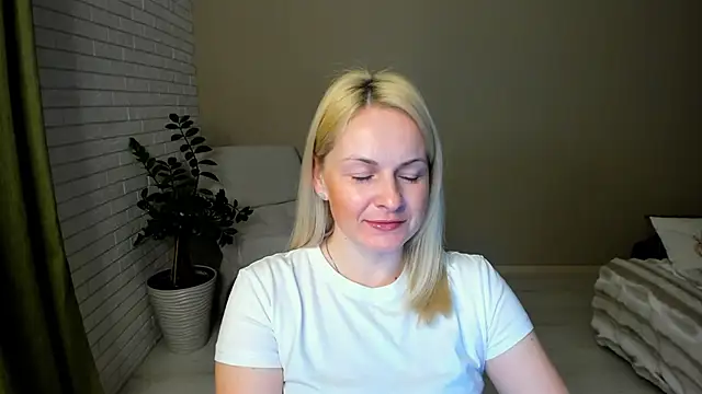 Snapshot of Alicee_Gracee chatting on 02-22-26, 06:50 Alicee Gracee online show from 02-22-26, 06:50