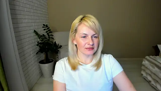 Snapshot of Alicee_Gracee chatting on 02-24-26, 06:28 Alicee Gracee online show from 02-24-26, 06:28