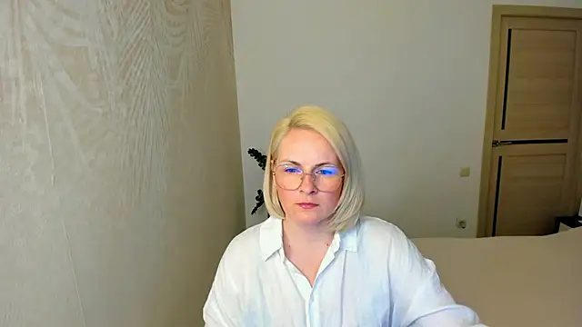 Alicee Gracee online show from 04-15-26, 07:21