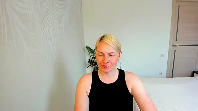 Alicee Gracee online show from 05-13-26, 09:50