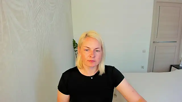 Snapshot of Alicee_Gracee chatting on 06-10-26, 08:57 Alicee Gracee online show from 06-10-26, 08:57