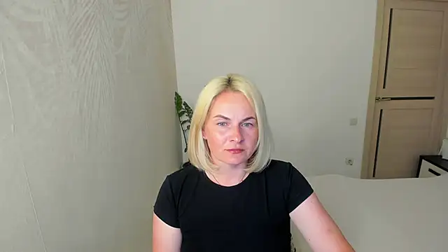 Snapshot of Alicee_Gracee chatting on 06-20-26, 05:38 Alicee Gracee online show from 06-20-26, 05:38