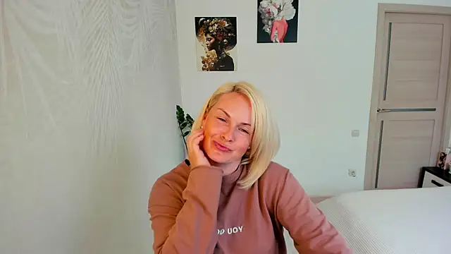 Snapshot of Alicee_Gracee chatting on 07-17-26, 10:44 Alicee Gracee online show from 07-17-26, 10:44
