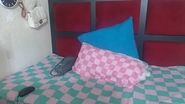 MaximTease24 online show from 04-02-26, 03:31