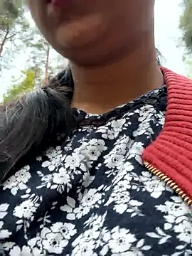 Snapshot of ScarletAss chatting on 09-14-25, 04:33 ScarletAss online show from 09-14-25, 04:33