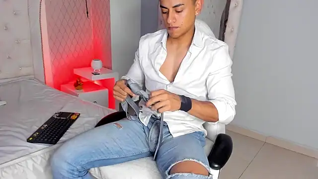 Lucii fer  online show from 02-06-26, 11:35