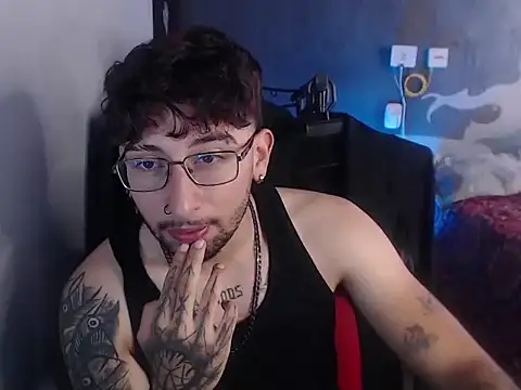 Dereck Dickson online show from 10-22-25, 05:13