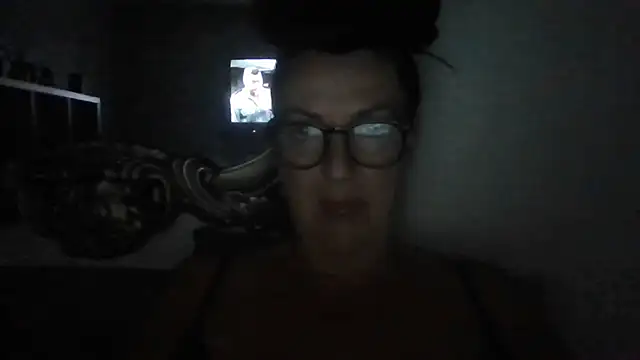 Snapshot of Tillieuk chatting on 07-10-26, 10:23 Tillieuk online show from 07-10-26, 10:23
