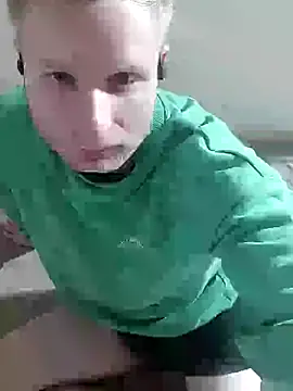 Snapshot of davidsocke chatting on 12-05-24, 03:17 davidsocke online show from 12-05-24, 03:17