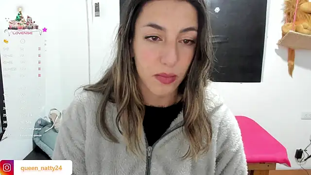 Snapshot of queen-natty chatting on 01-12-25, 12:39 queen-natty online show from 01-12-25, 12:39